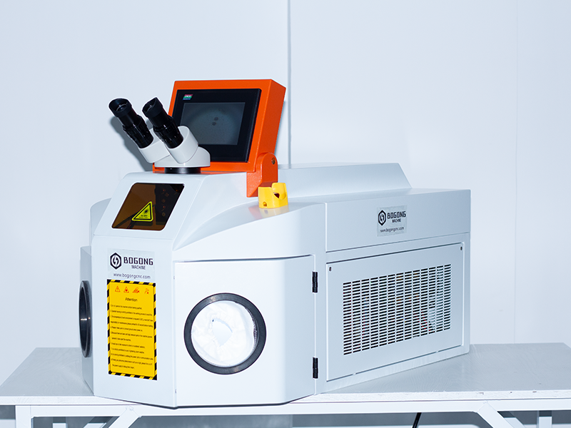 ювелирная лазерная сварочная машина