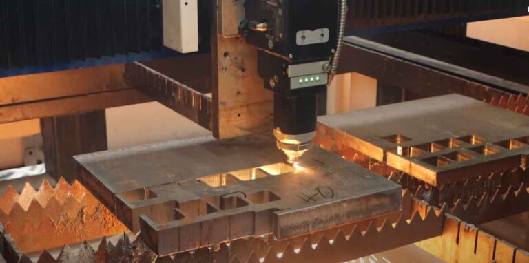 Lazer Kesim Makinesi Uygulaması Sac Metal için Lazer Kesim Makinesi (3) (2)
