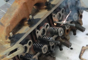 Bulk-Purchase-the-Best-Laser-Cleaning-Machines-for-Direct-Factory-oil-1-1-300x206