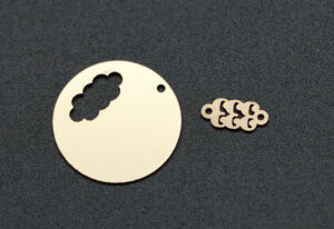 Laserový řezací stroj na plech-9