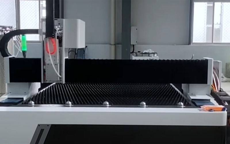 OEM-Fibra-Laser-Macchina di taglio per lamiere di metallo pesante-2