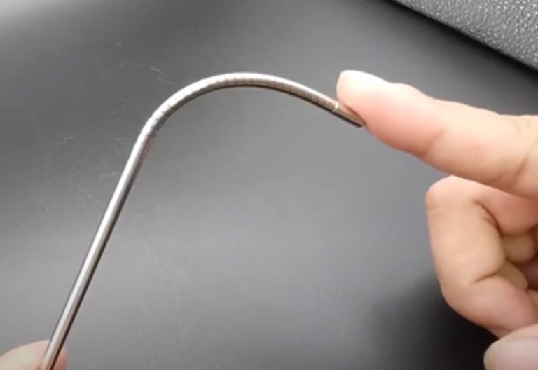 Macchina per il taglio laser in fibra per impianti medicali in Ti-4