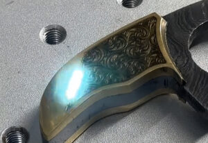 Customized-3D-Fiber-Laser-Engraving-Machine-for-Metal-Crafts-1