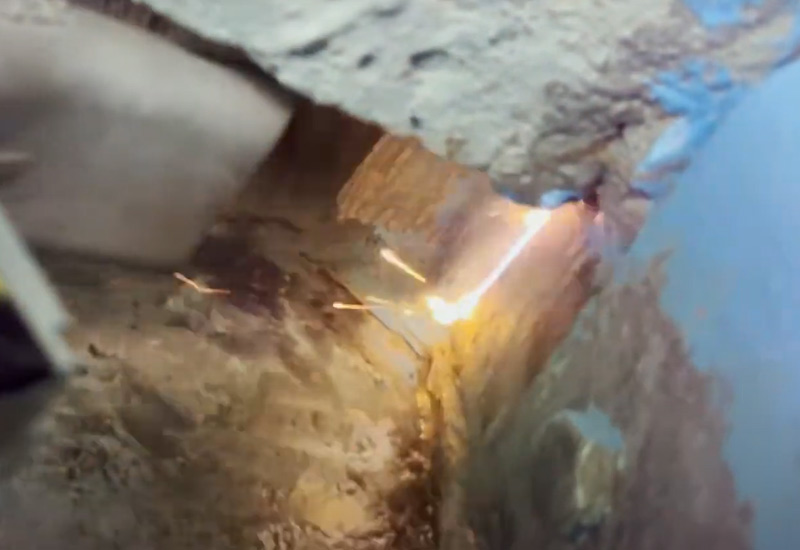 Laser-Cleaning-Machine-for-Bridge-Paint-Removal-4 Laser-Cleaning-Machine-for-Bridge-Paint-Removal-4