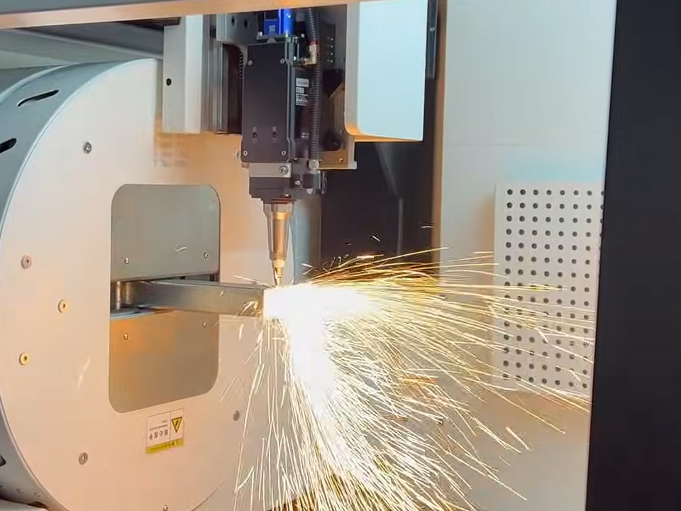 Custom Manufacturing Using Industrial Laser Cutting Machines 2 Laser Cutting Machines