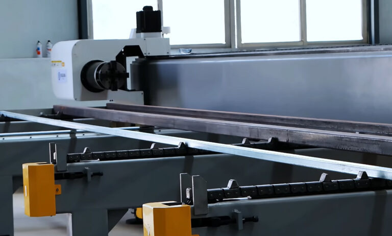 Laser Cutting Machines in Modern Smart Factories
