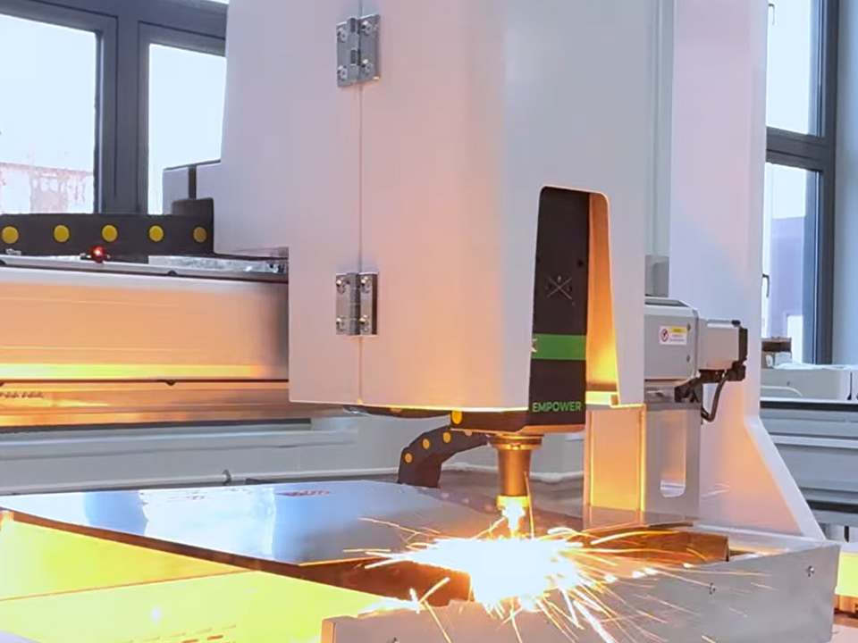 Real Operating Cost of a Fiber Laser Cutting Machine Per Hour