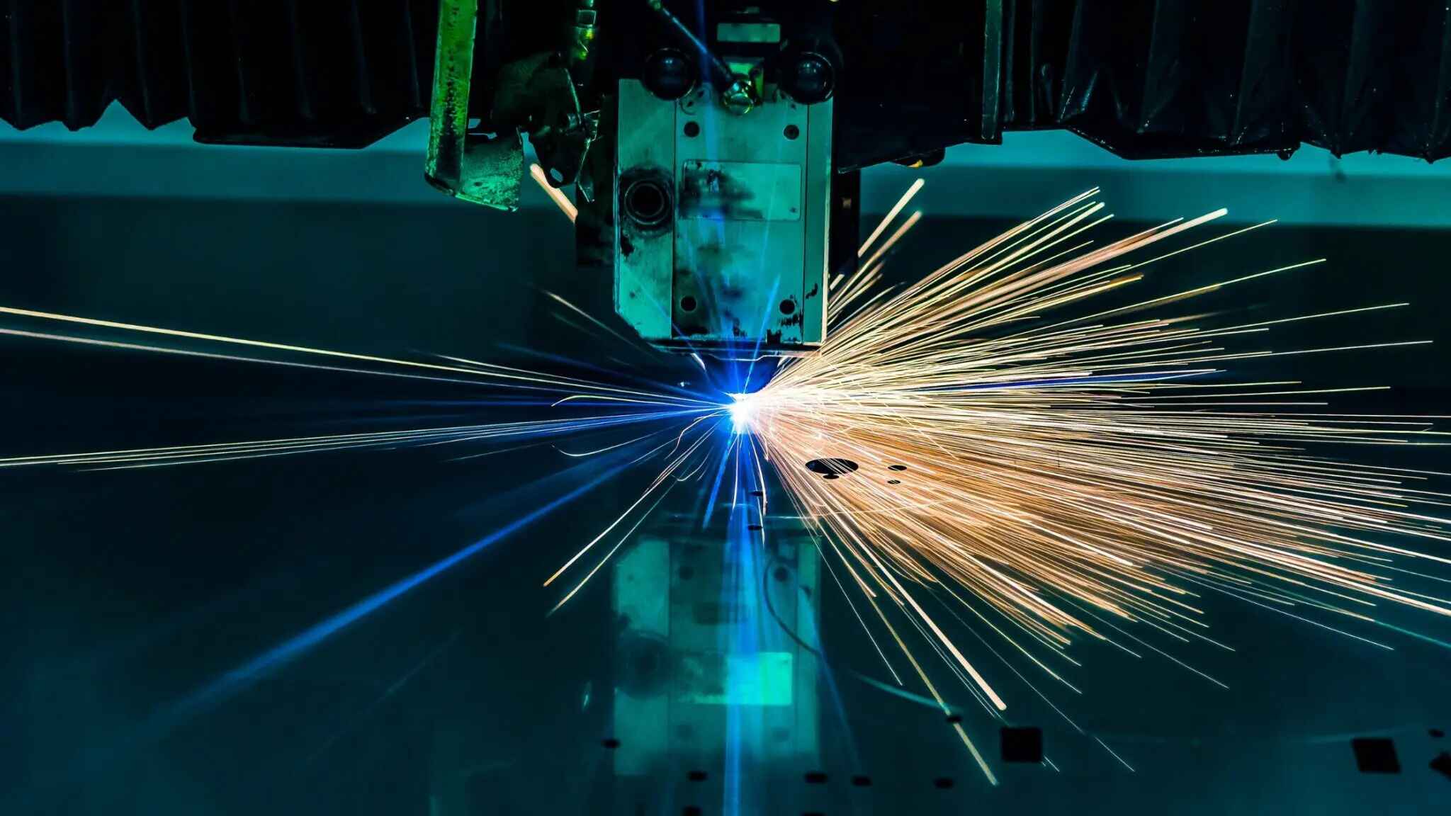 How to Choose the Right Fiber Laser Cutting Equipment 2