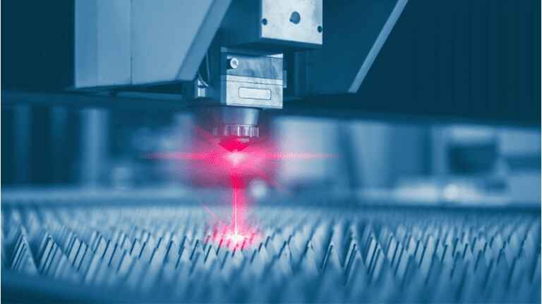 How to Choose the Right Fiber Laser Cutting Machine