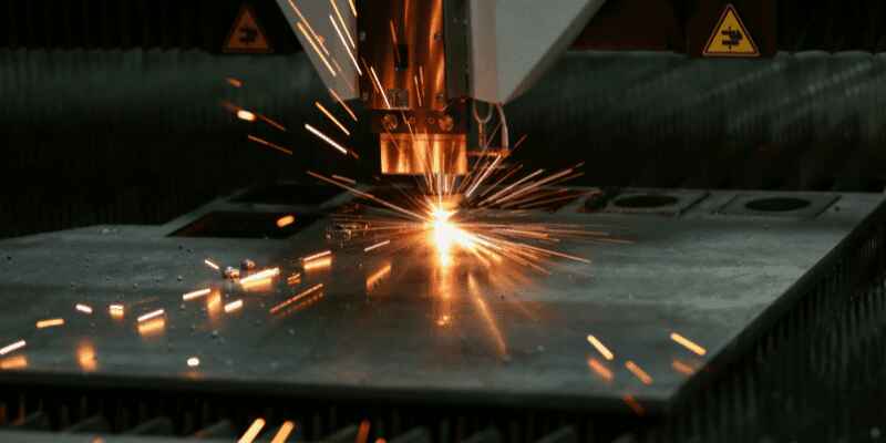 How to Choose the Right Fiber Laser Cutting Machine