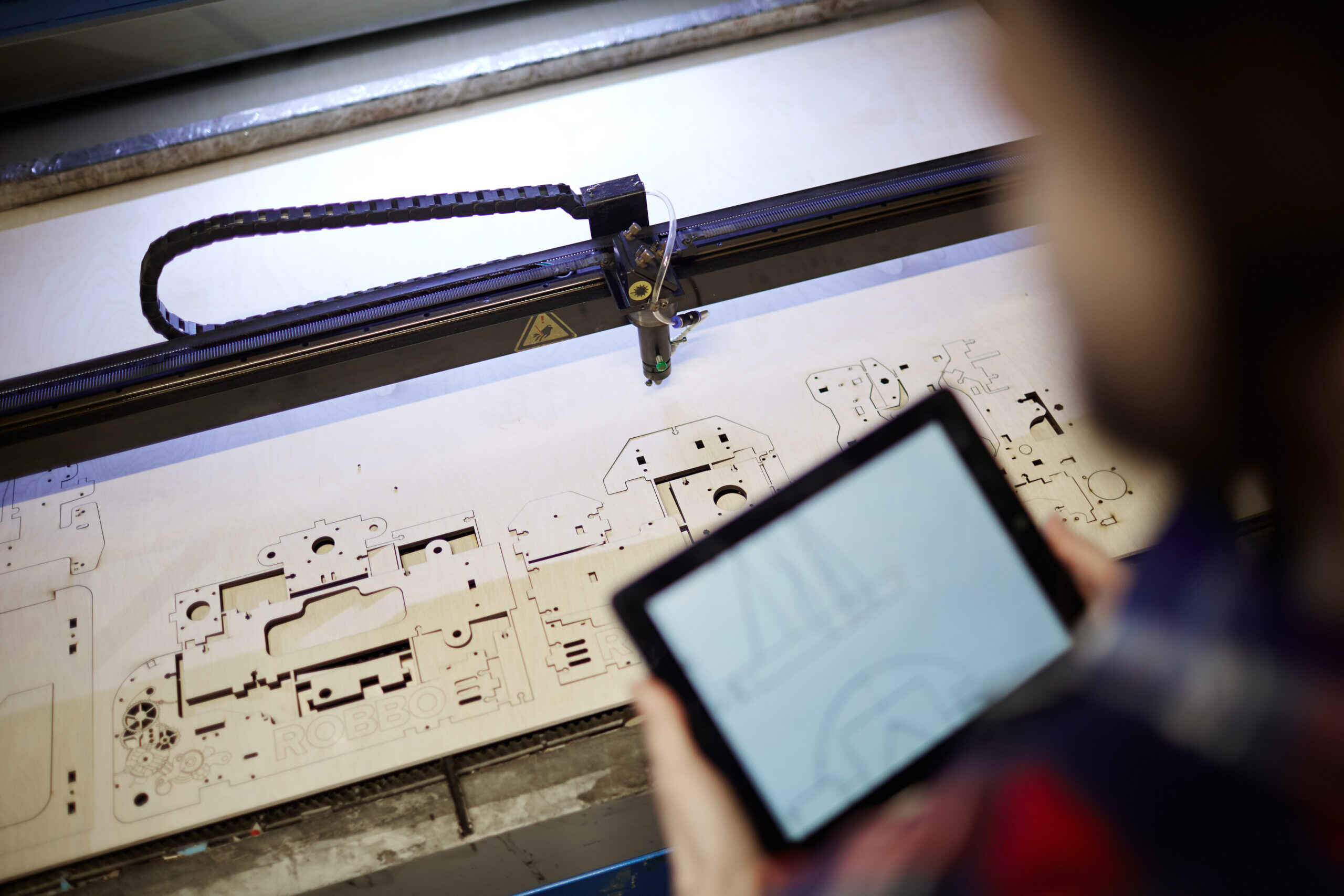 Laser Reducing vs CNC Routing for Wood Production